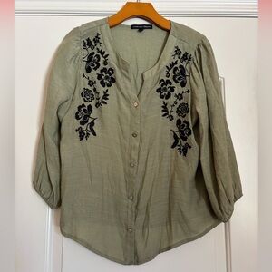 Adrienne Vittadini Sage Blouse with Black Floral Detail. Size Medium